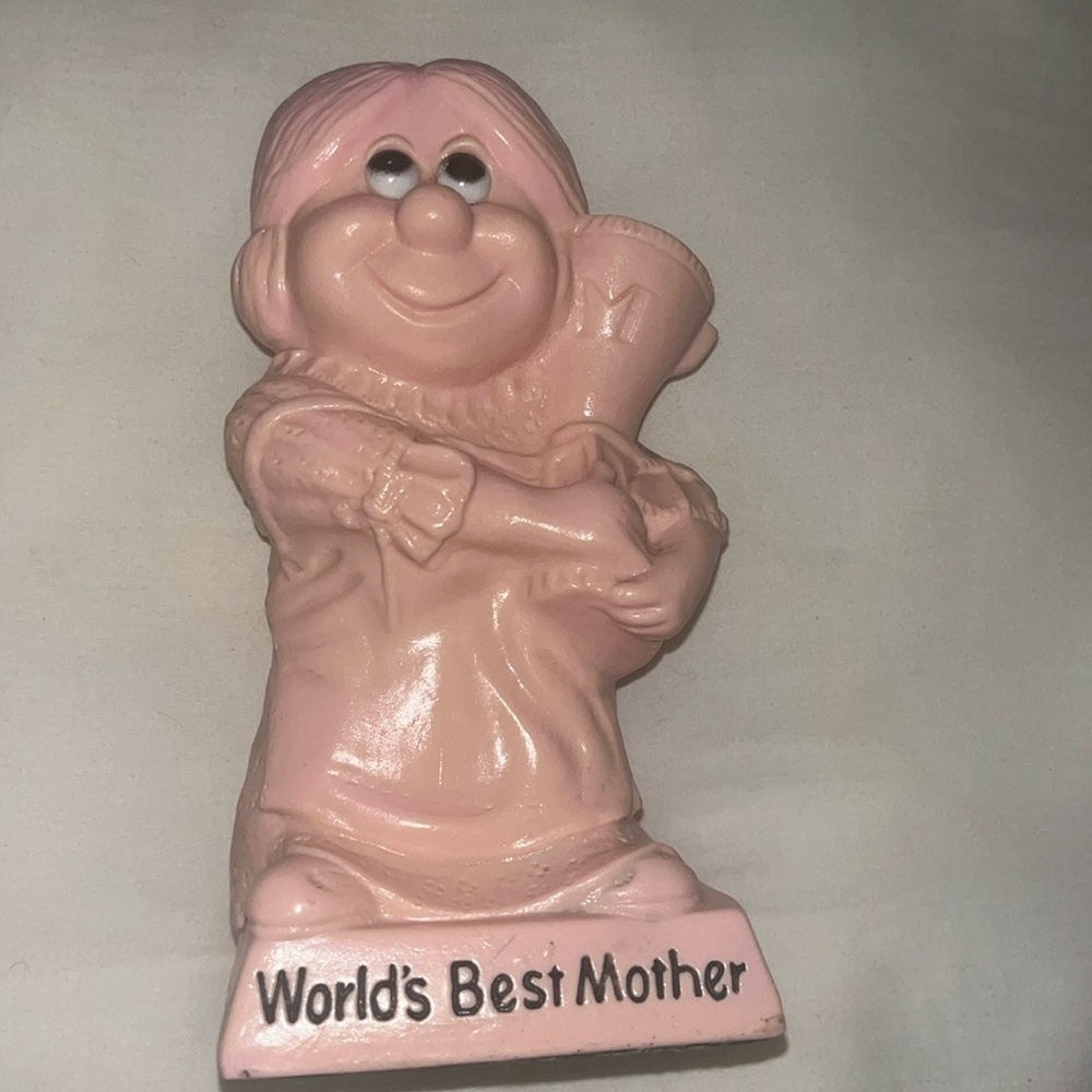 Russ Berrie & Co. Vintage Figurine "World's Best Mother"